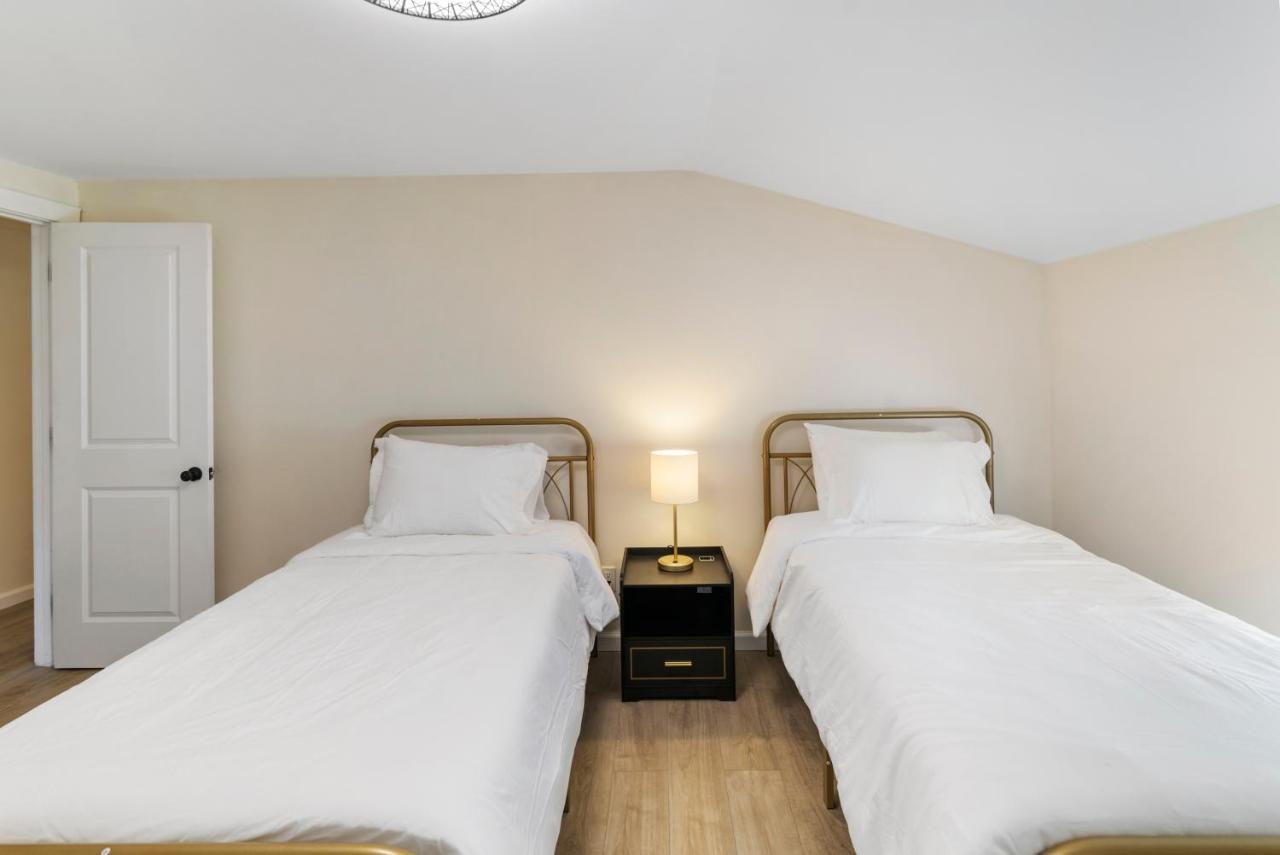 Fantastic Retreat 5Min From Village With Media Room, Ac And Sauna! Stowe Extérieur photo