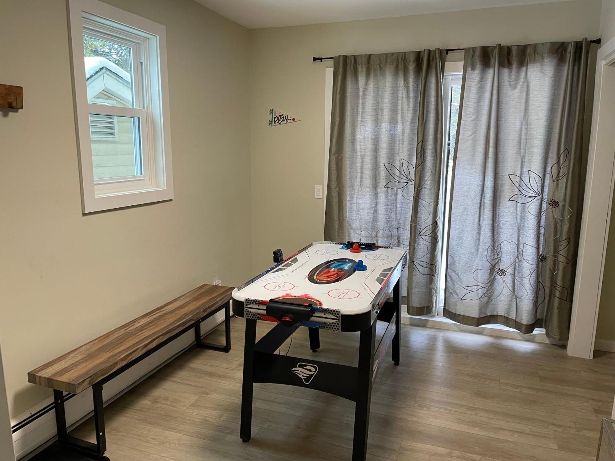 Fantastic Retreat 5Min From Village With Media Room, Ac And Sauna! Stowe Extérieur photo
